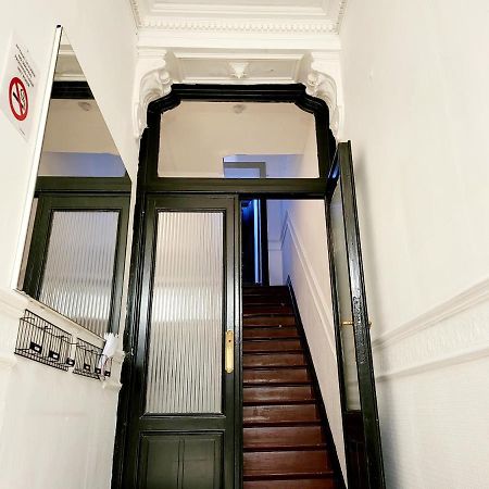 Chambre Privee Au 3E Etage Sans Ascenceur En Plein Centre De Charleroi Leilighet Eksteriør bilde